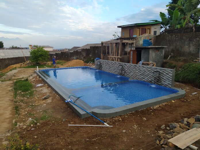 kolam renang outdoor