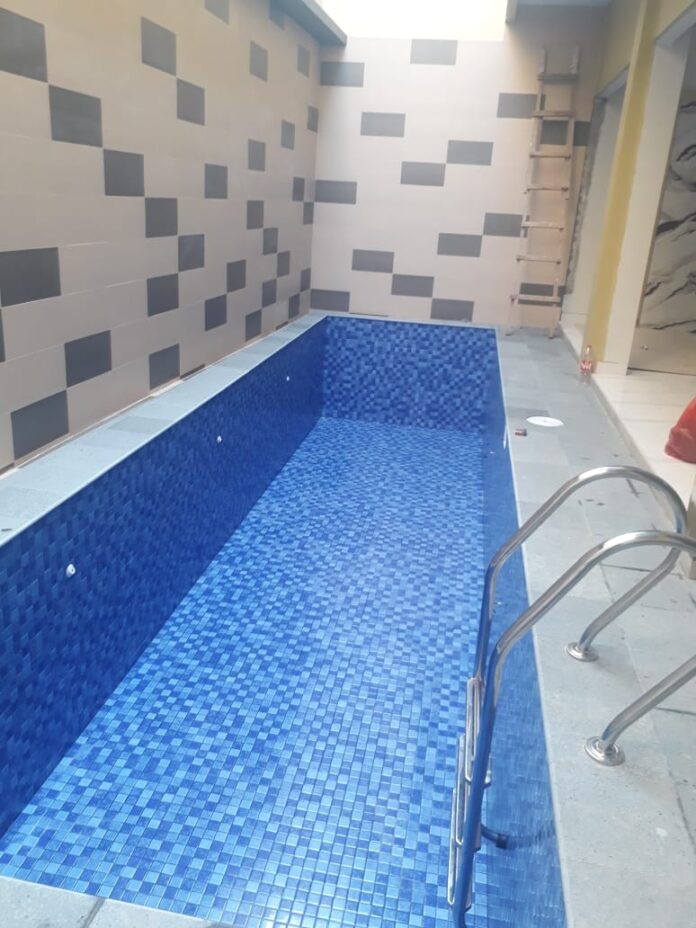 Kolam Renang Bapak Wahyu, Petukangan