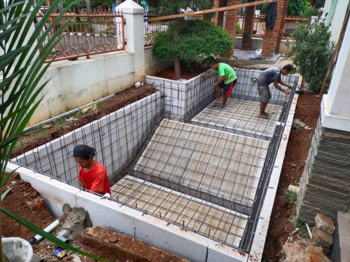 Proses Pembangunan Kolam Renang 1