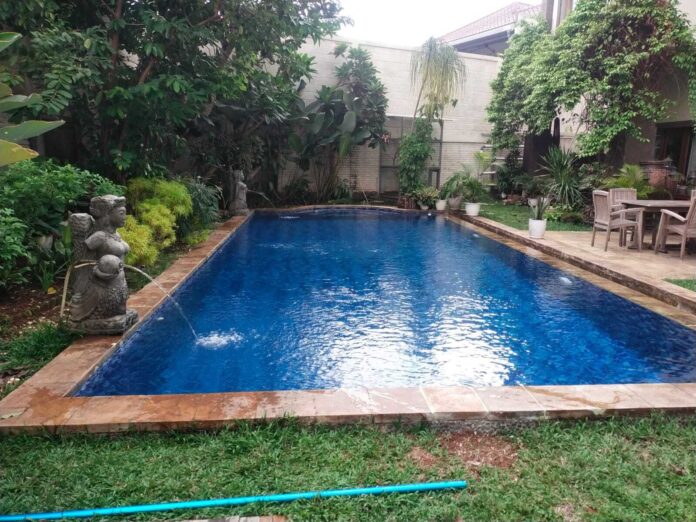 Kolam Renang Bapak Bambang, Taman Giriloka BSD