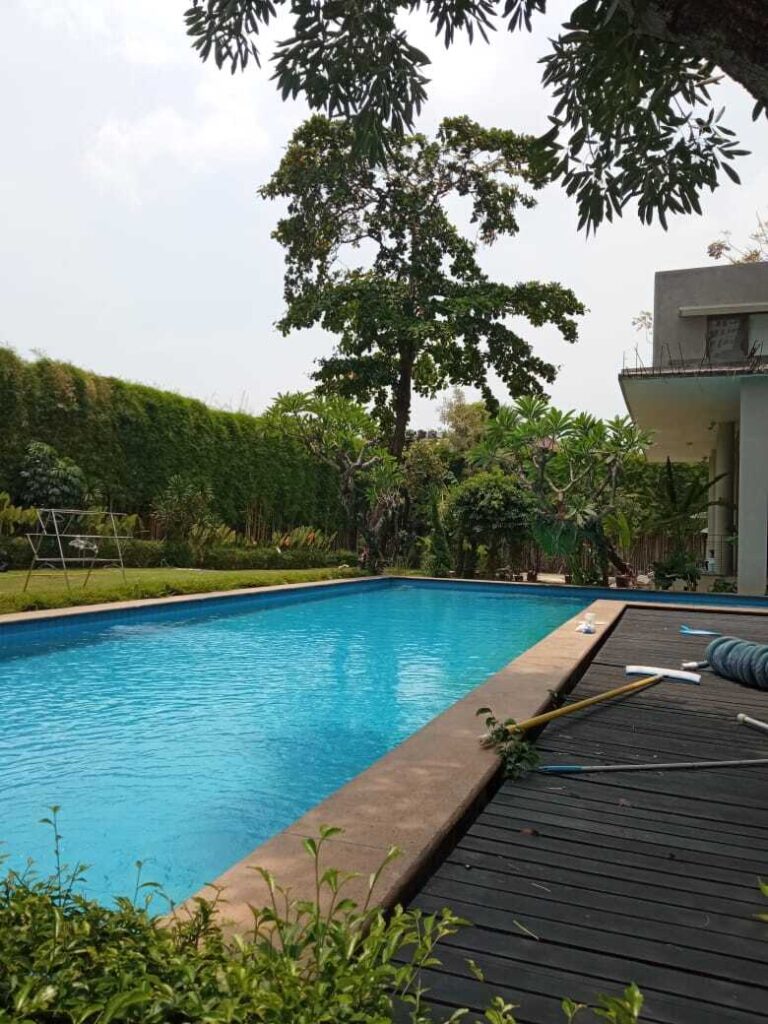 kolam renang ibu deborah di permata hijau 1