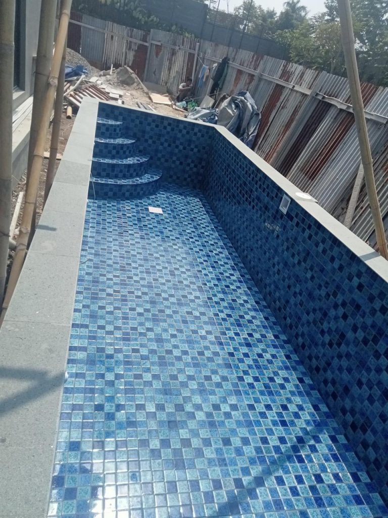 Tahap Finishing Kolam Renang Bapak Basri di BSD 2
